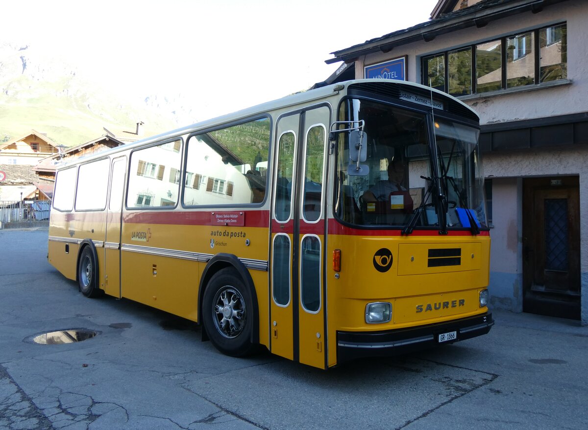 (277'065) - Gaudenz, Andeer - GR 1866 - Saurer/R&J (ex Mark, Andeer PID 2824; ex PostAuto Graub�nden; ex P 24'350) am 19. Juni 2025 in Bivio, Hotel Solaria