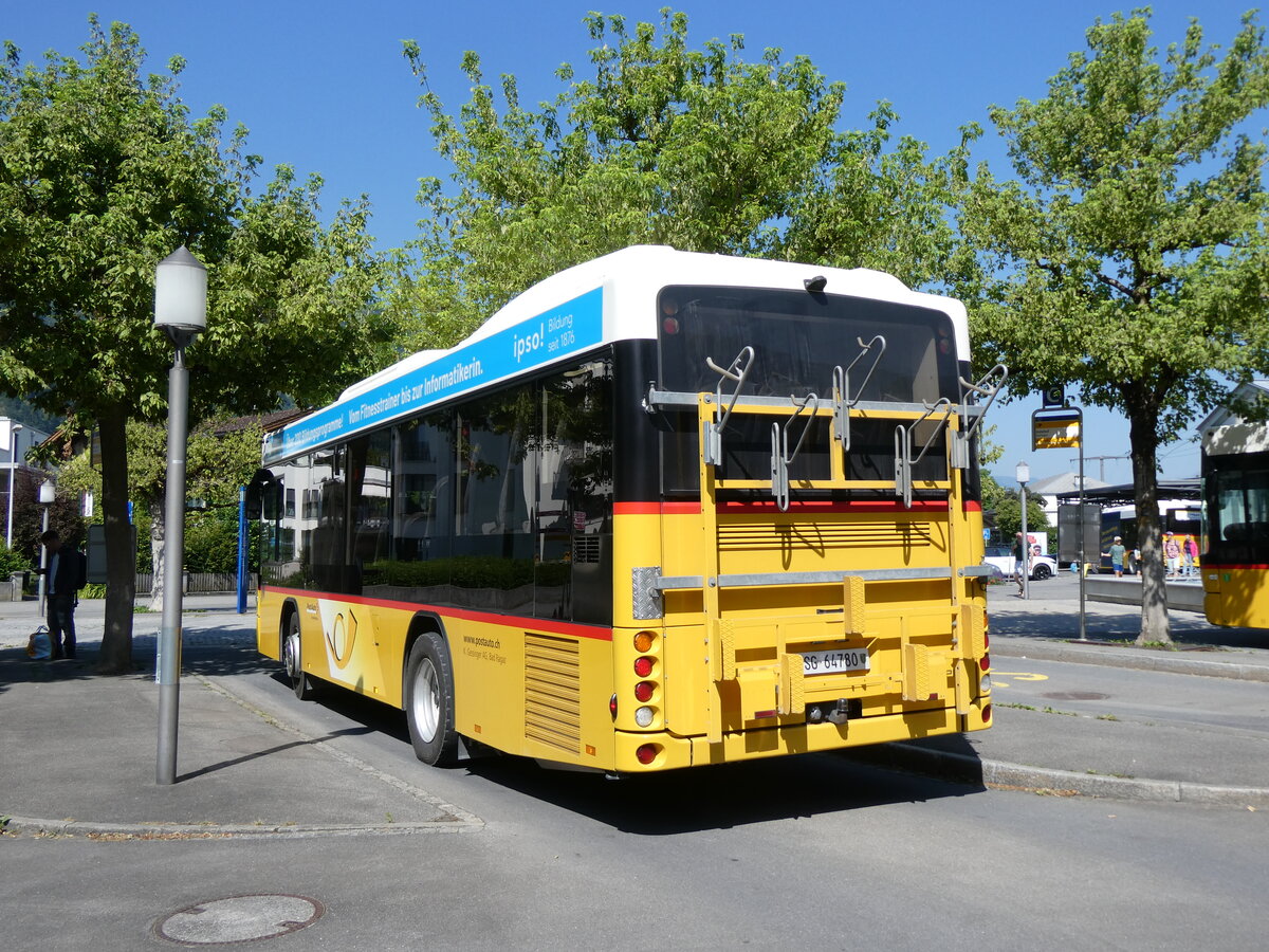 (277'116) - Gessinger, Bad Ragaz - SG 64'780/PID 5685 - Scania/Hess am 20. Juni 2025 beim Bahnhof Bad Ragaz 