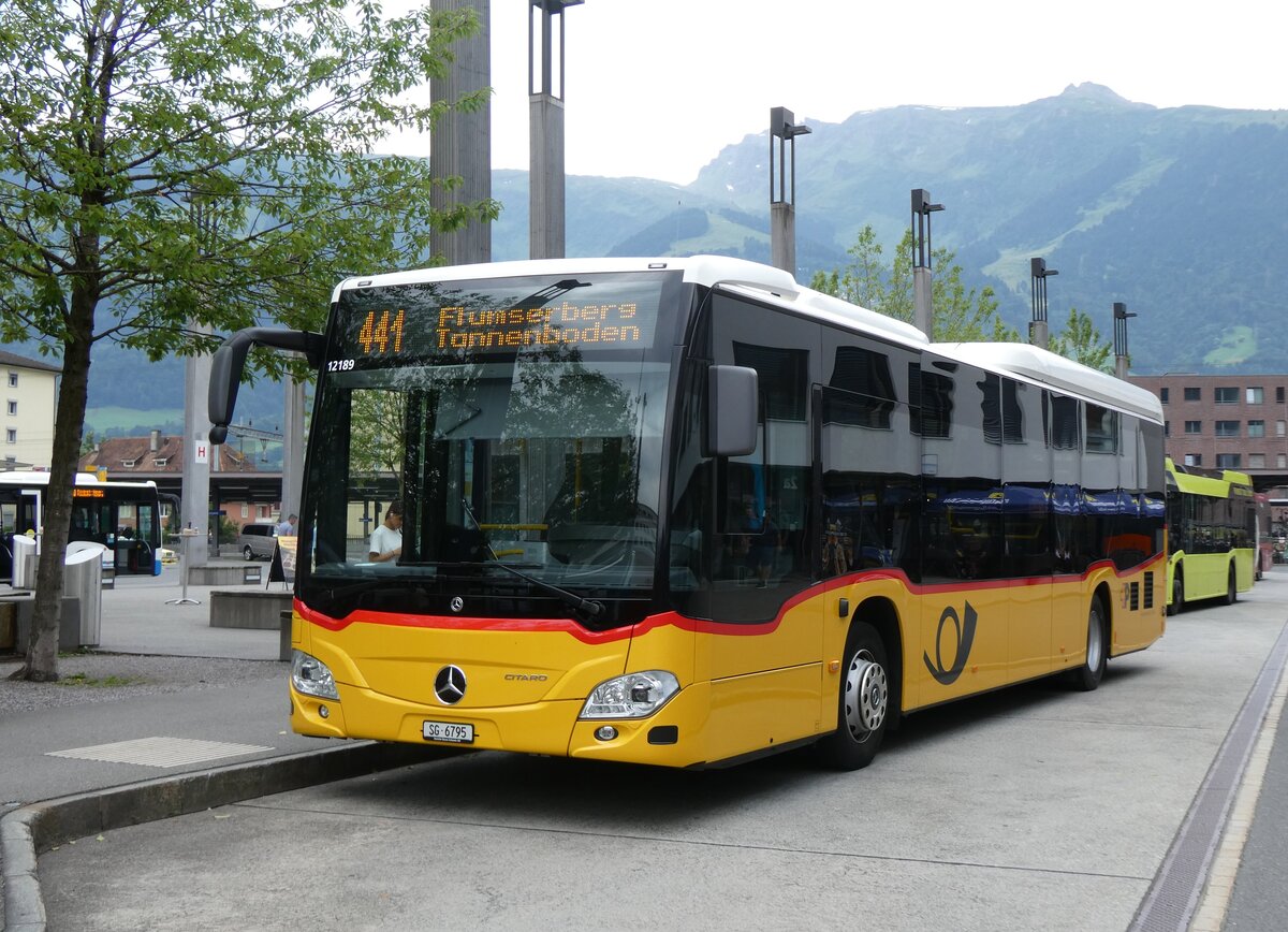 (277'239) - Heim, Flums - SG 6795/PID 12'189 - Mercedes am 26. Juni 2025 beim Bahnhof Sargans