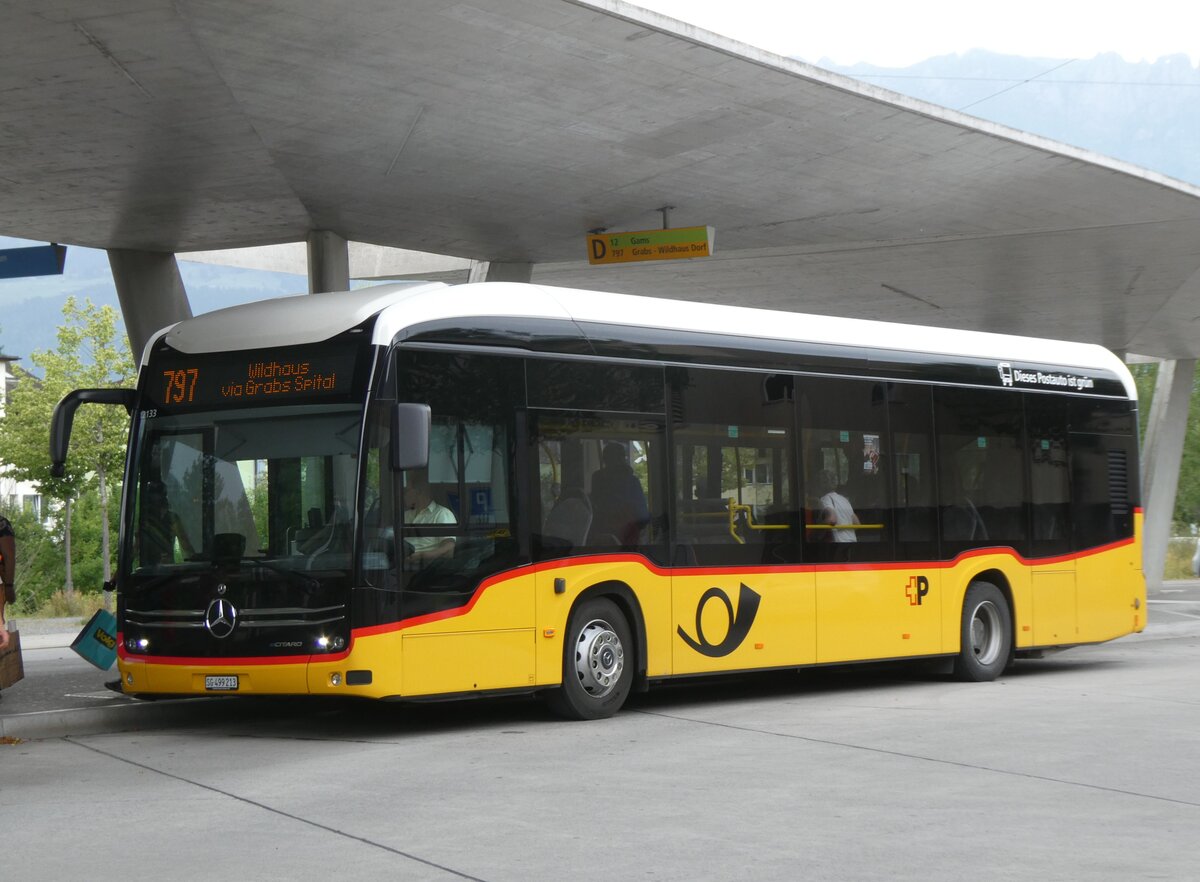 (277'253) - PostAuto Ostschweiz - SG 499'213/PID 12'133 - eMercedes am 26. Juni 2025 beim Bahnhof Buchs 