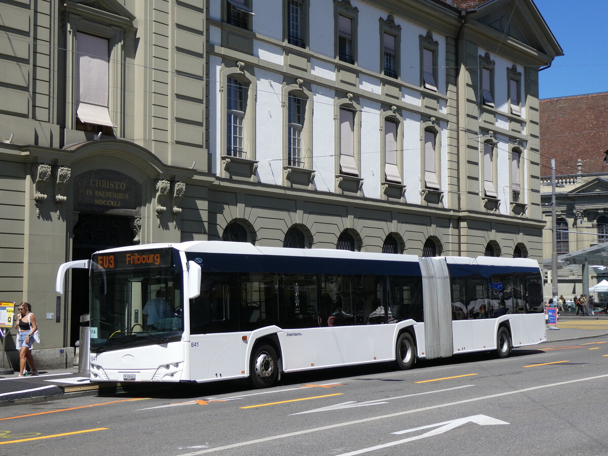 (277'337) - Intertours, Domdidier - Nr. 641/FR 300'641 - Solaris (ex PostBus/A BD 15'710) am 28. Juni 2025 beim Bahnhof Bern 