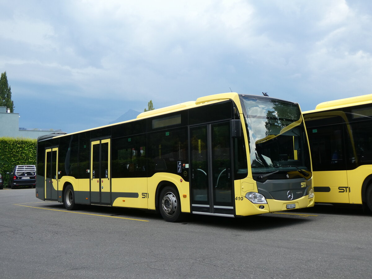 (277'360) - STI Thun - Nr. 410/BE 866'410 - Mercedes am 30. Juni 2025 bei der Schiffl�ndte Thun 