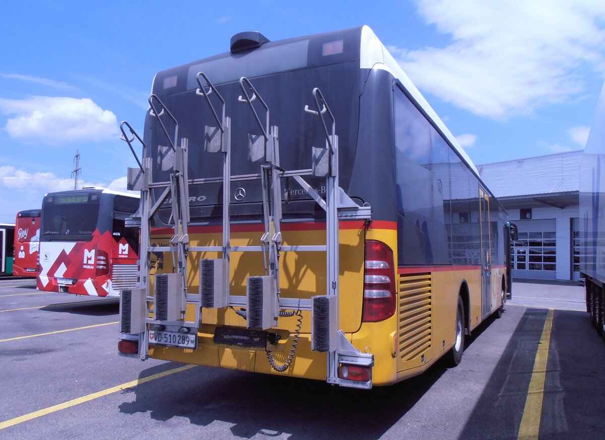 (277'609) - CarPostal Ouest - VD 510'289/PID 5674 - Mercedes am 5. Juli 2025 in Kerzers, Interbus