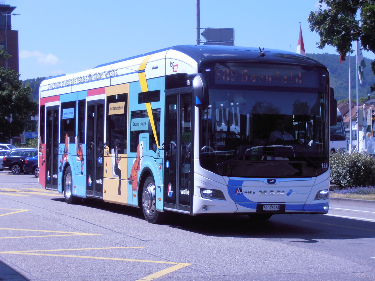 (277'754) - BOGG Wangen b.O. - Nr. 123/SO 175'128 - eMAN am 10. Juli 2025 beim Bahnhof Olten