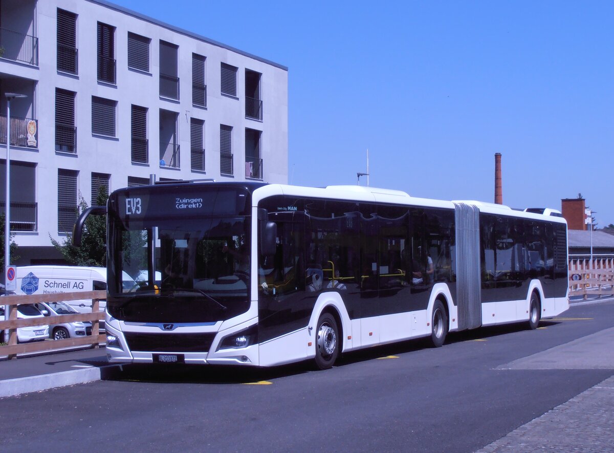 (277'773) - PostAuto Nordschweiz - BL 213'872/PID 12'417 - MAN (ex RSVG Troisdorf/D Nr. 2804) am 11. Juli 2025 beim Bahnhof Aesch