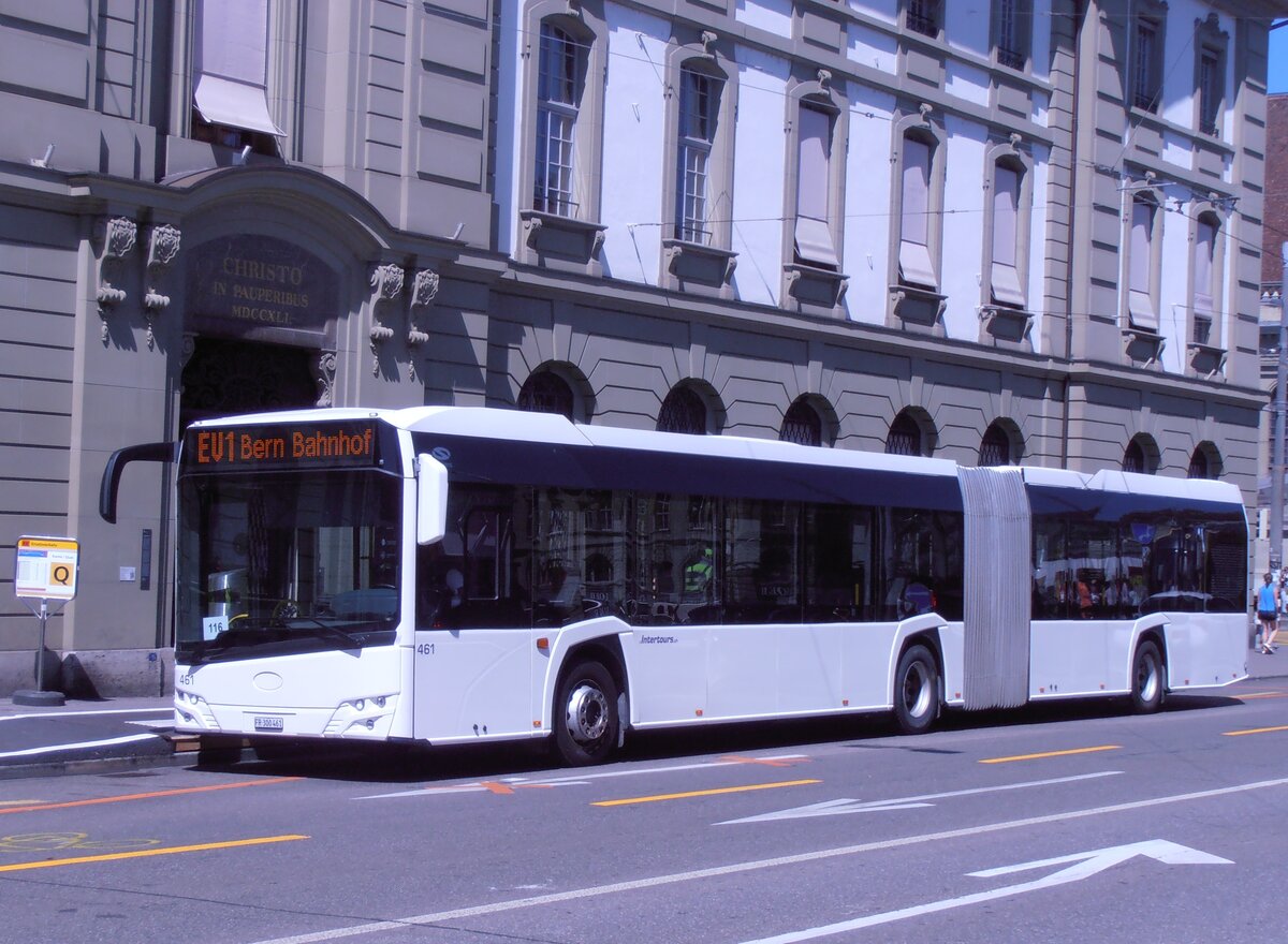 (277'826) - Intertours, Domdidier - Nr. 461/FR 300'461 - Solaris (ex PostBus/A BD 15'719) am 12. Juli 2025 beim Bahnhof Bern