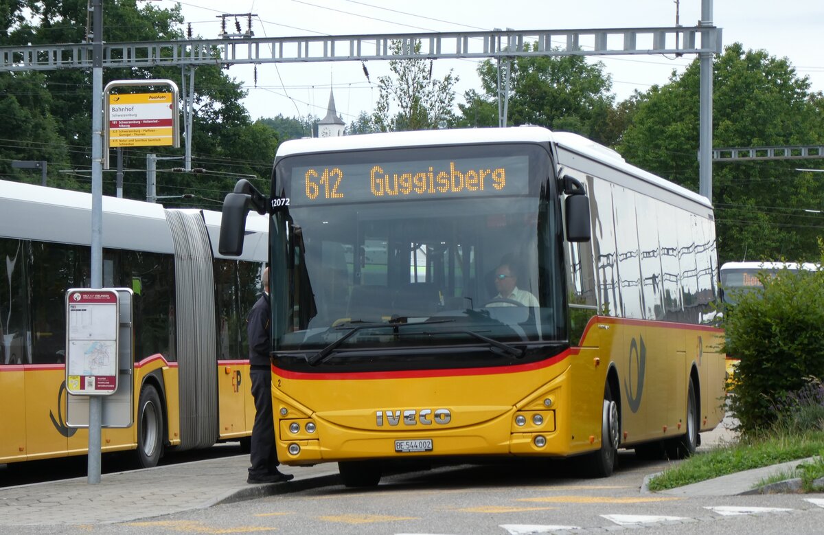 (278'050) - Engeloch, Riggisberg - Nr. 2/BE 544'002/PID 12'072 - Iveco am 26. Juli 2025 beim Bahnhof Schwarzenburg