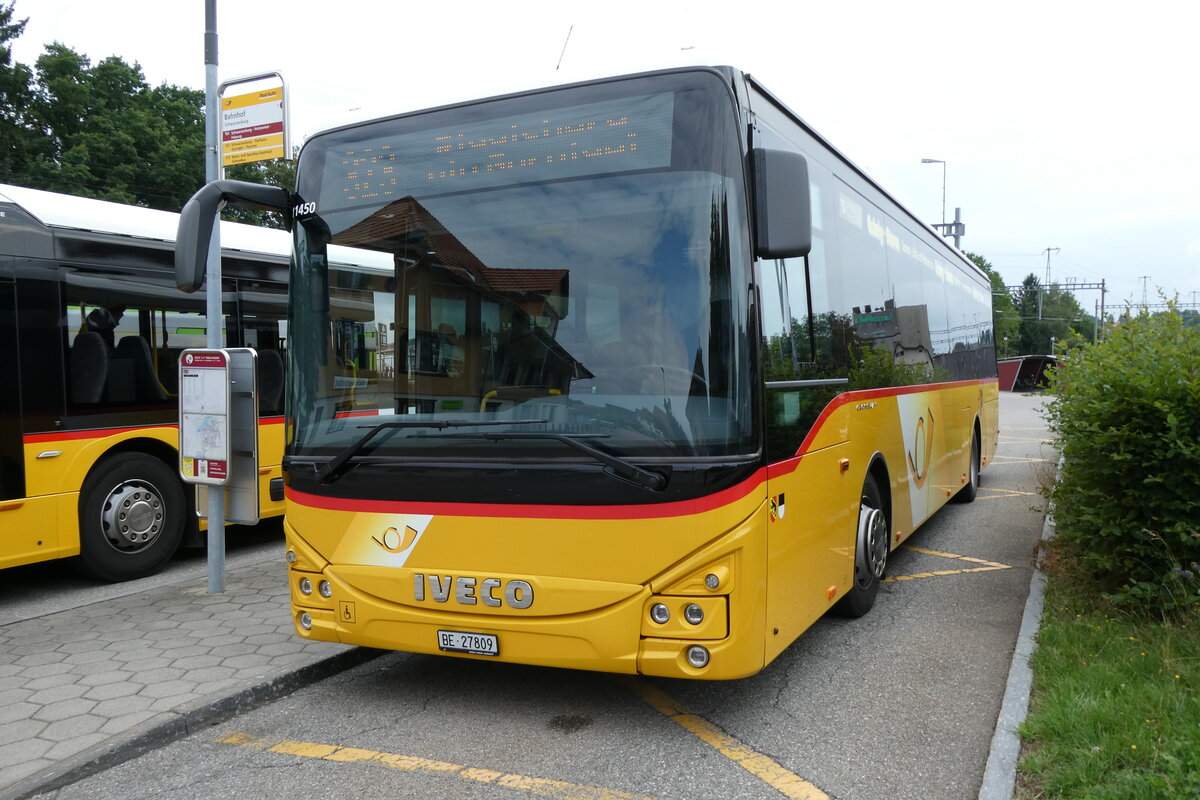 (278'057) - Engeloch, Riggisberg - Nr. 11/BE 27'809/PID 11'450 - Iveco am 26. Juli 2025 beim Bahnhof Schwarzenburg