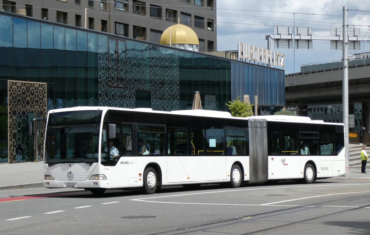 (278'299) - Wieland, Murten - Nr. 121/FR 300'602 - Mercedes (ex Interbus, Yverdon Nr. 211; ex BVB Basel Nr. 792; ex VZO Gr�ningen Nr. 24) am 1. August 2025 beim Bahnhof Bern Europaplatz