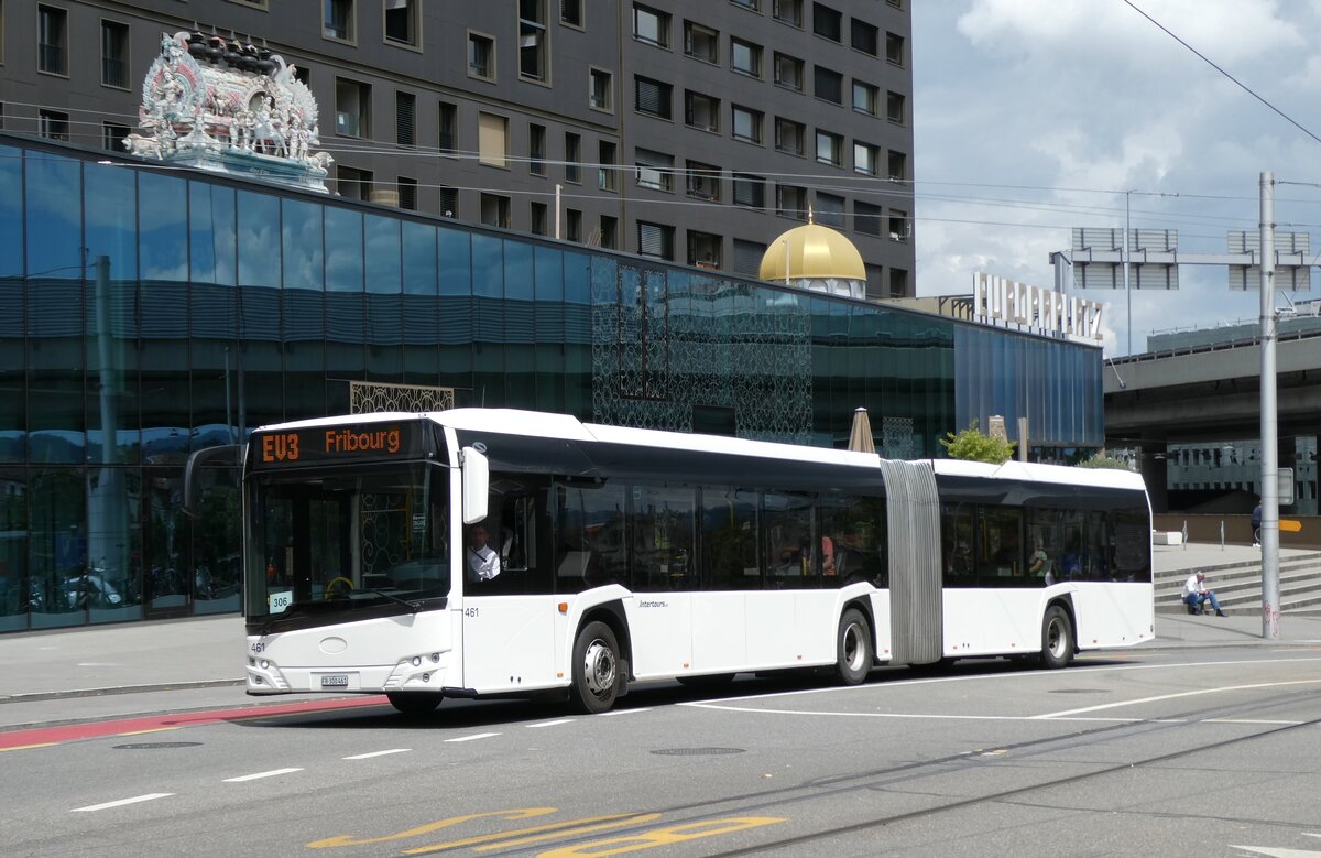 (278'308) - Intertours, Domdidier - Nr. 461/FR 300'461 - Solaris (ex PostBus/A BD15'719) am 1. August 2025 beim Bahnhof Bern Europaplatz