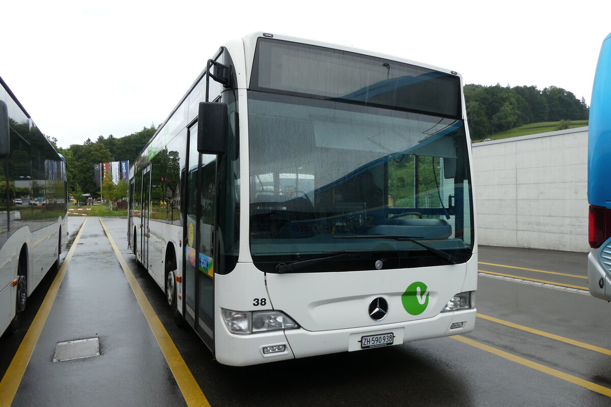 (278'375) - Maag, Kloten - Nr. 38/ZH 590'938 - Mercedes am 2. August 2025 in Winterthur, Daimler Buses