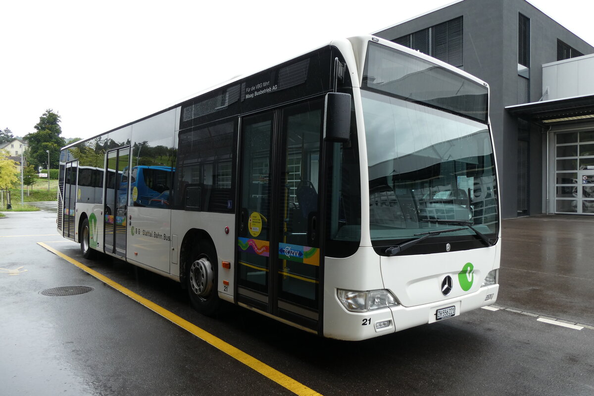 (278'377) - Maag, Kloten - Nr. 21/ZH 556'221 - Mercedes am 2. August 2025 in Winterthur, Daimler Buses
