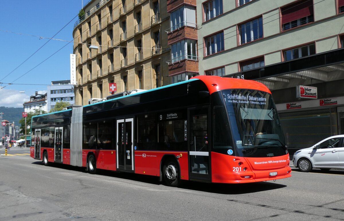 (278'486) - VB Biel - Nr. 201/BE 900'201 - eHess am 4. August 2025 beim Bahnhof Biel