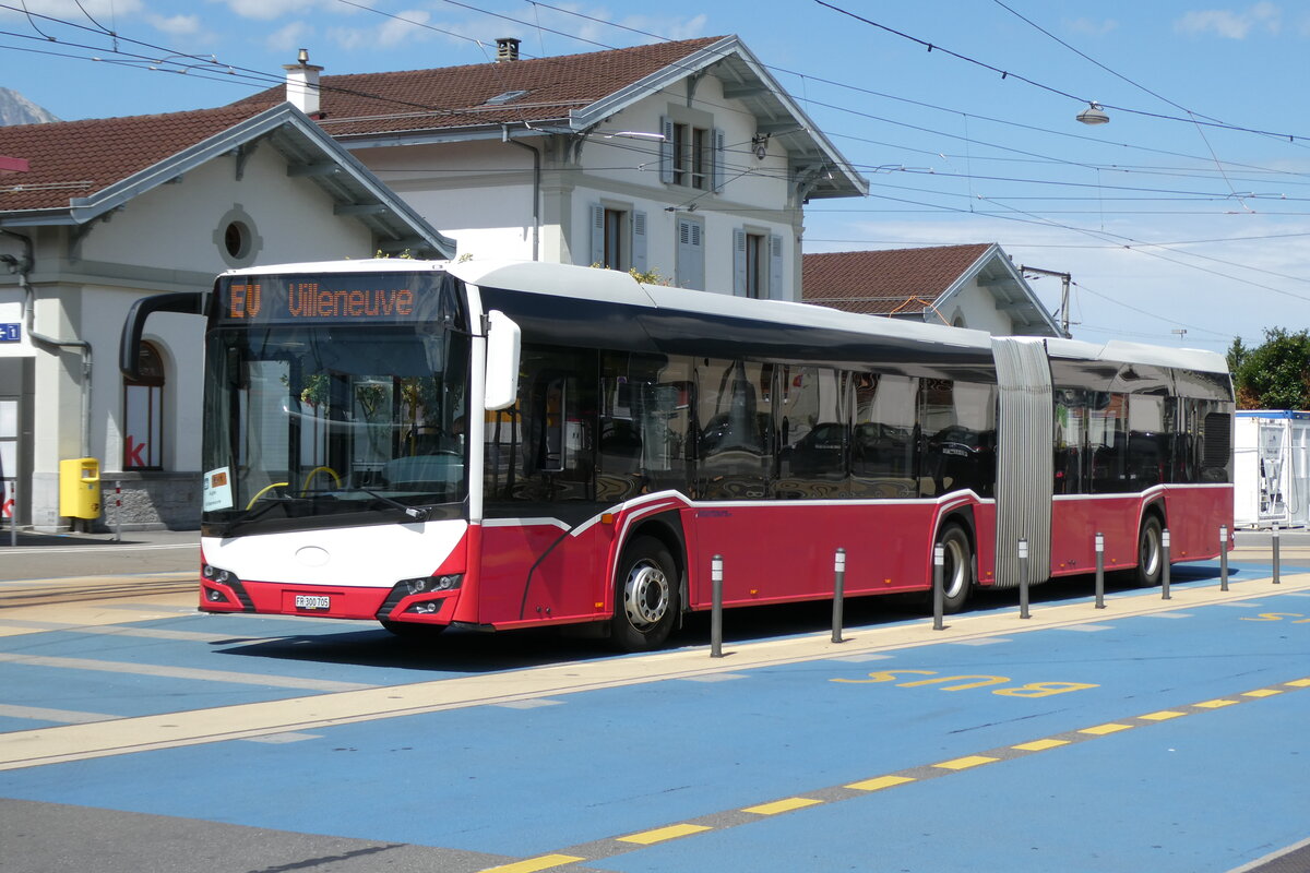 (278'549) - Intertours, Domdidier - Nr. 705/FR 300'705 - Solaris (ex PostBus/A BD 15'717) am 5. August 2025 beim Bahnhof Aigle