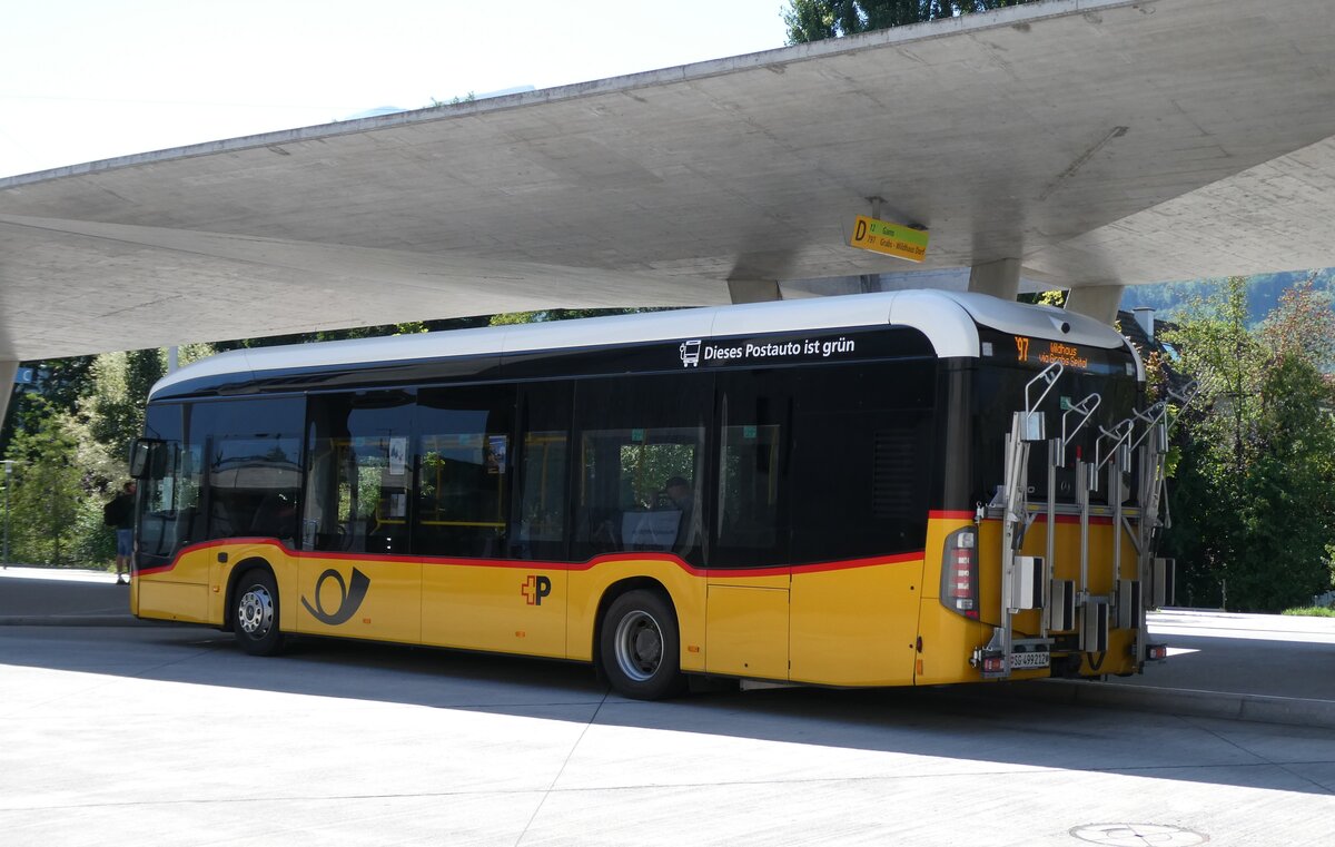 (278'659) - PostAuto Ostschweiz - SG 499'212/PID 12'132 - eMercedes am 8. August 2025 beim Bahnhof Buchs