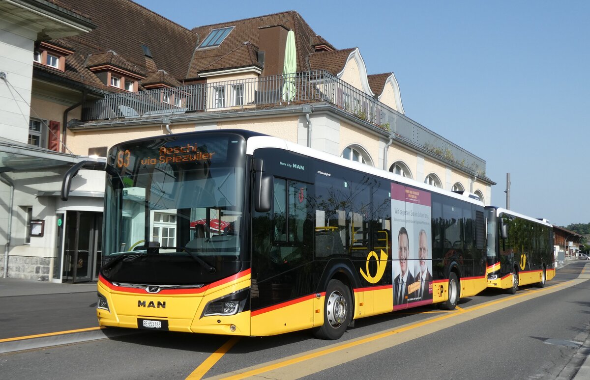 (278'805) - PostAuto Bern - BE 653'386/PID 12'065 - MAN am 13. August 2025 beim Bahnhof Spiez