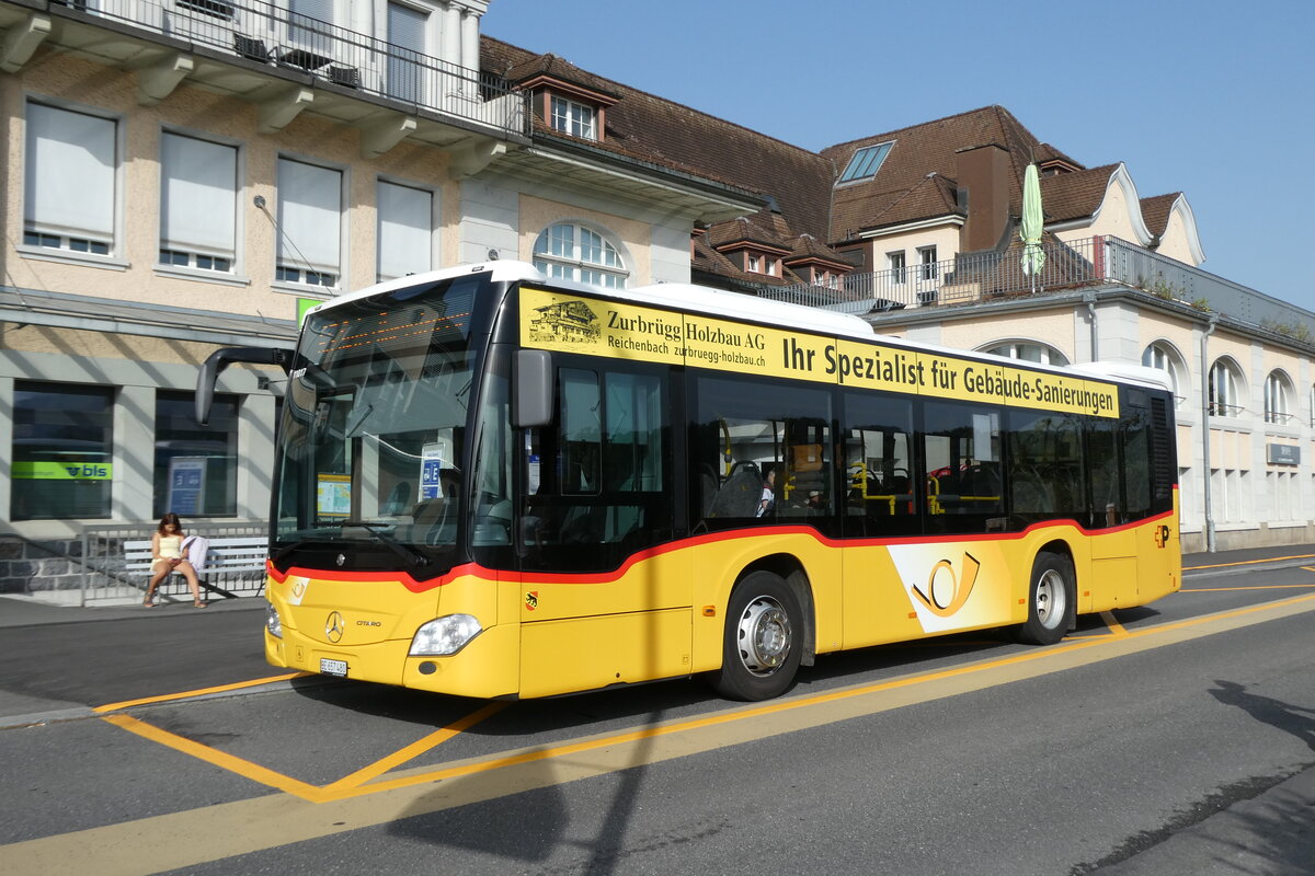 (278'807) - PostAuto Bern - BE 657'480/PID 11'017 - Mercedes am 13. August 2025 beim Bahnhof Spiez