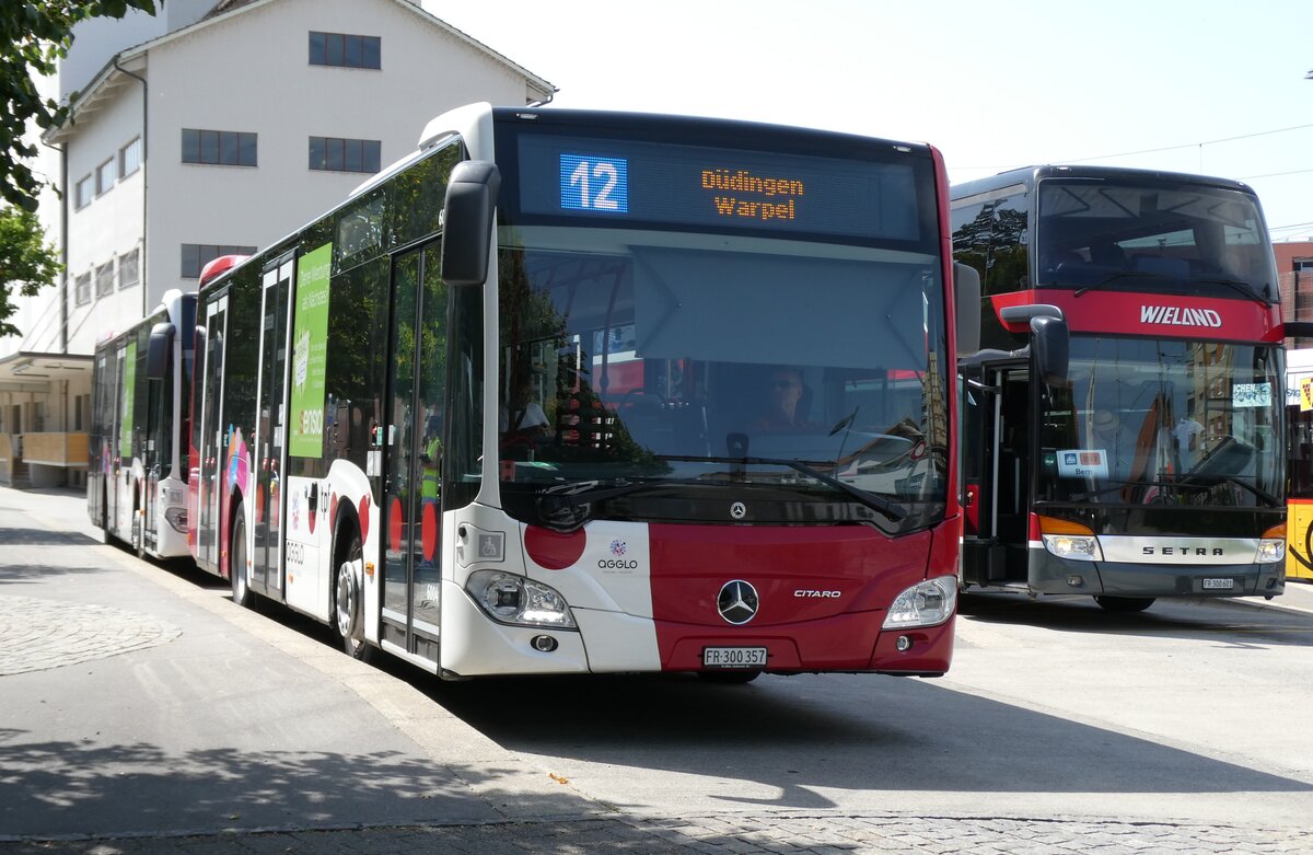 (278'900) - TPF Fribourg - Nr. 6004/FR 300'357 - Mercedes am 15. August 2025 beim Bahnhof D�dingen