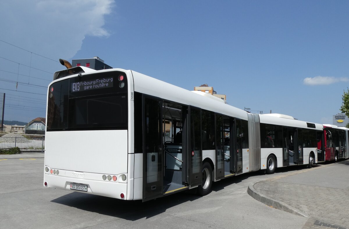 (278'905) - Overney, Vevey - VD 385'037 - Solaris (ex AAGR Rothenburg Nr. 11) am 15. August 2025 beim Bahnhof D�dingen