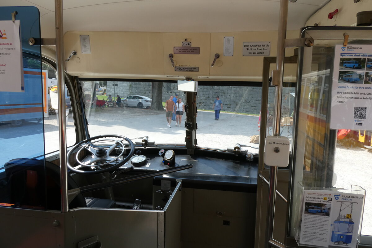 (279'018) - VBZ Z�rich (TMZ) - Nr. 324/ZH 66324 - FBW/T�scher (ex Privat; ex VBZ Z�rich Nr. 324) am 16. August 2025 in Solothurn, Baseltor (Innenaufnahme)