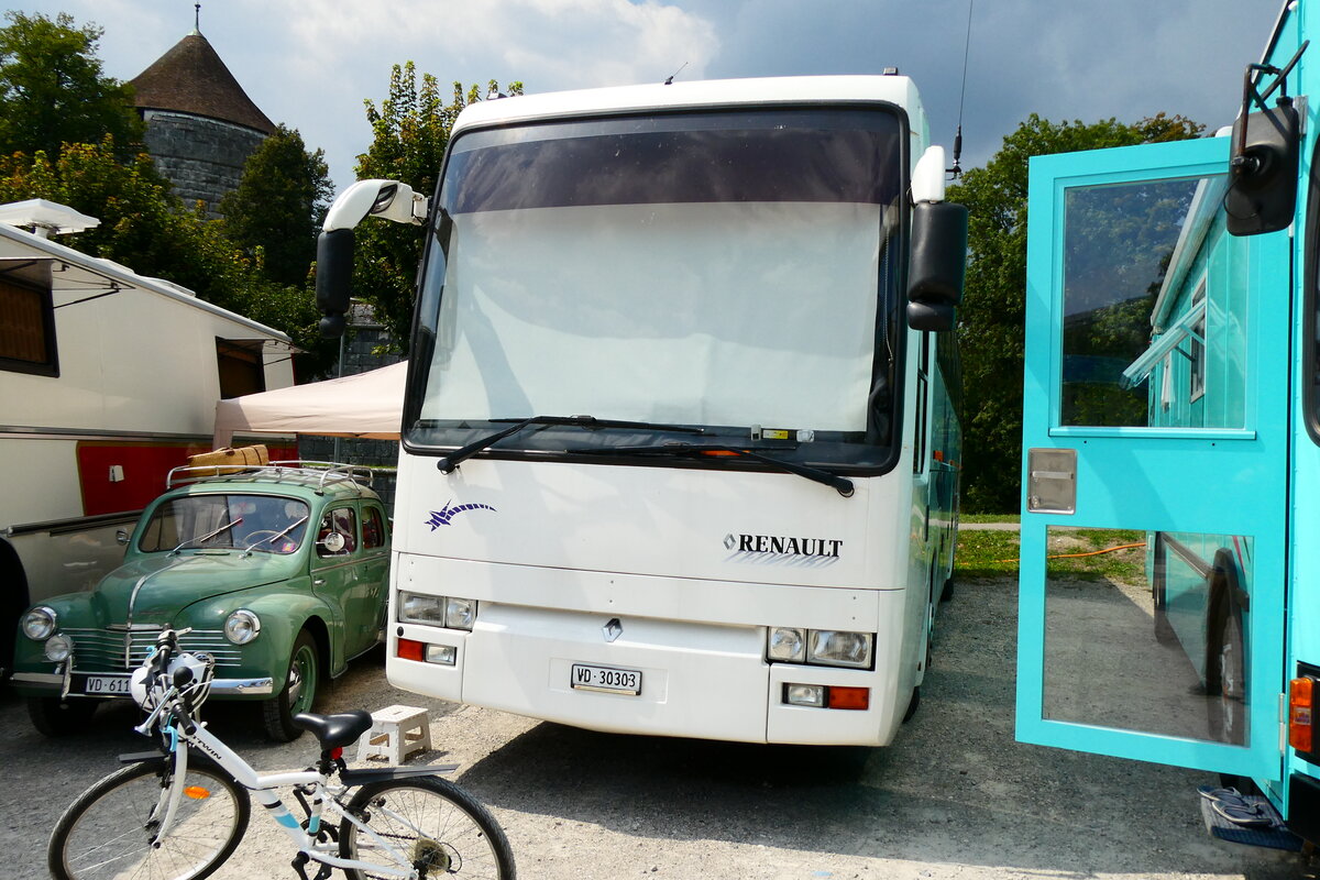 (279'063) - Fromaget, Pl�zieux - VD 30'303 - Renault (ex Pillonel, Lully) am 16. August 2025 in Solothurn, Baseltor