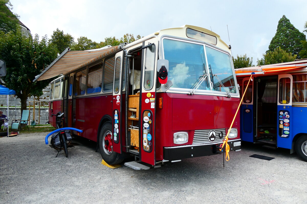 (279'089) - Nieerer F., Langwisen - ZH 572'304 - Saurer/T�scher (ex Sol�r+Fontana, Ilanz) am 16. August 2025 in Solothurn, Baseltor