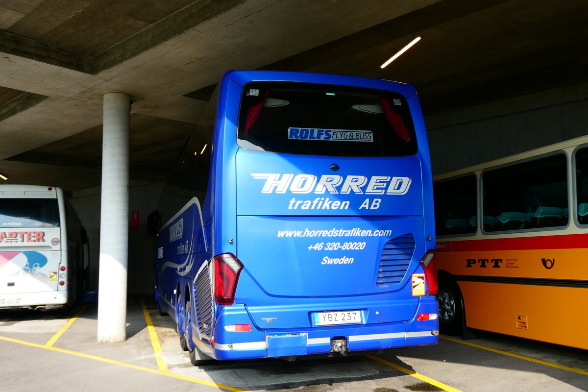 (279'134) - Aus Schweden: Horred Trafiken, Horred - ABZ 237 - Setra am 17. August 2025 in Avry-devant-Pont, Autobahnrastst�tte