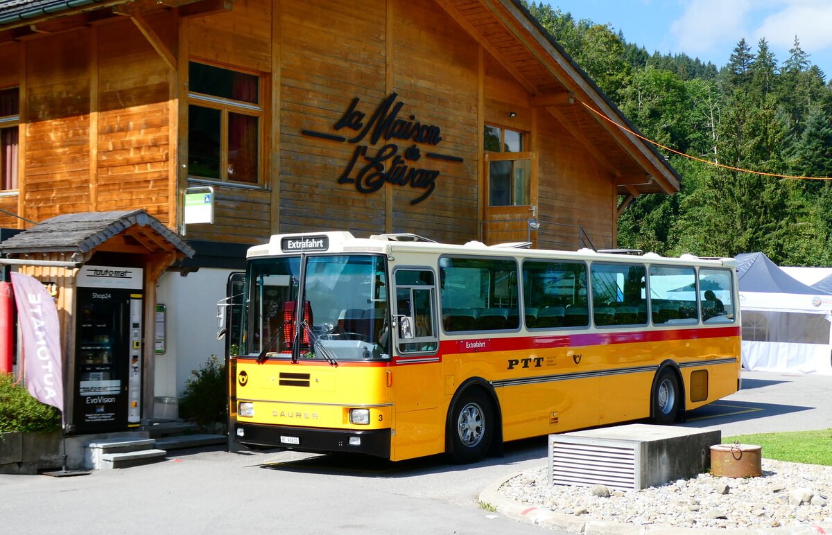 (279'143) - Kolb, Grasswil - Nr. 3/BE 93'915 - Saurer/R&J (ex Schmocker, Stechelberg Nr. 3/PID 2409; ex Schmocker, Stechelberg Nr. 1; ex Gertsch, Stechelberg Nr. 1) am 17. August 2025 in L'Etivaz, Maison de l'Etivaz