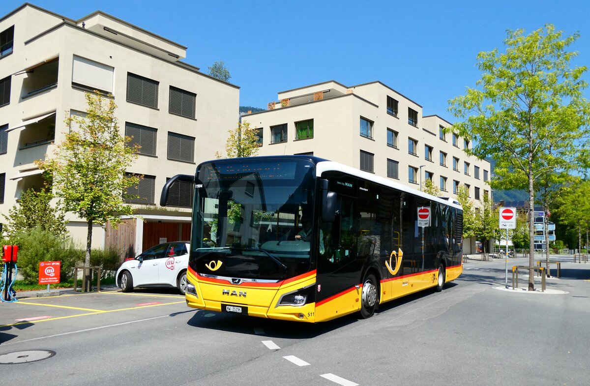 (279'221) - PostAuto Zentralschweiz - Nr. 511/NW 25'296/PID 11'904 - MAN am 19. August 2025 beim Bahnhof Stans