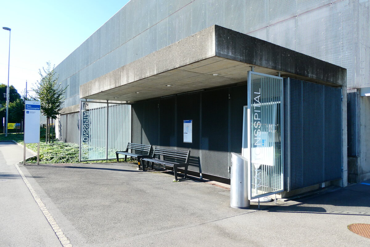(279'391) - ZVB-Haltestelle am 26. August 2025 in Baar, Kantonsspital