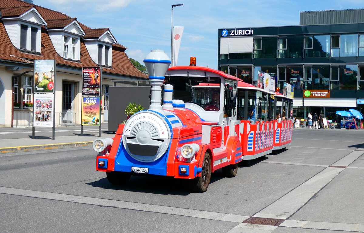 (279'459) - B�delibahn, Matten - BE 441'253 - am 26. August 2025 beim Bahnhof Interlaken Ost