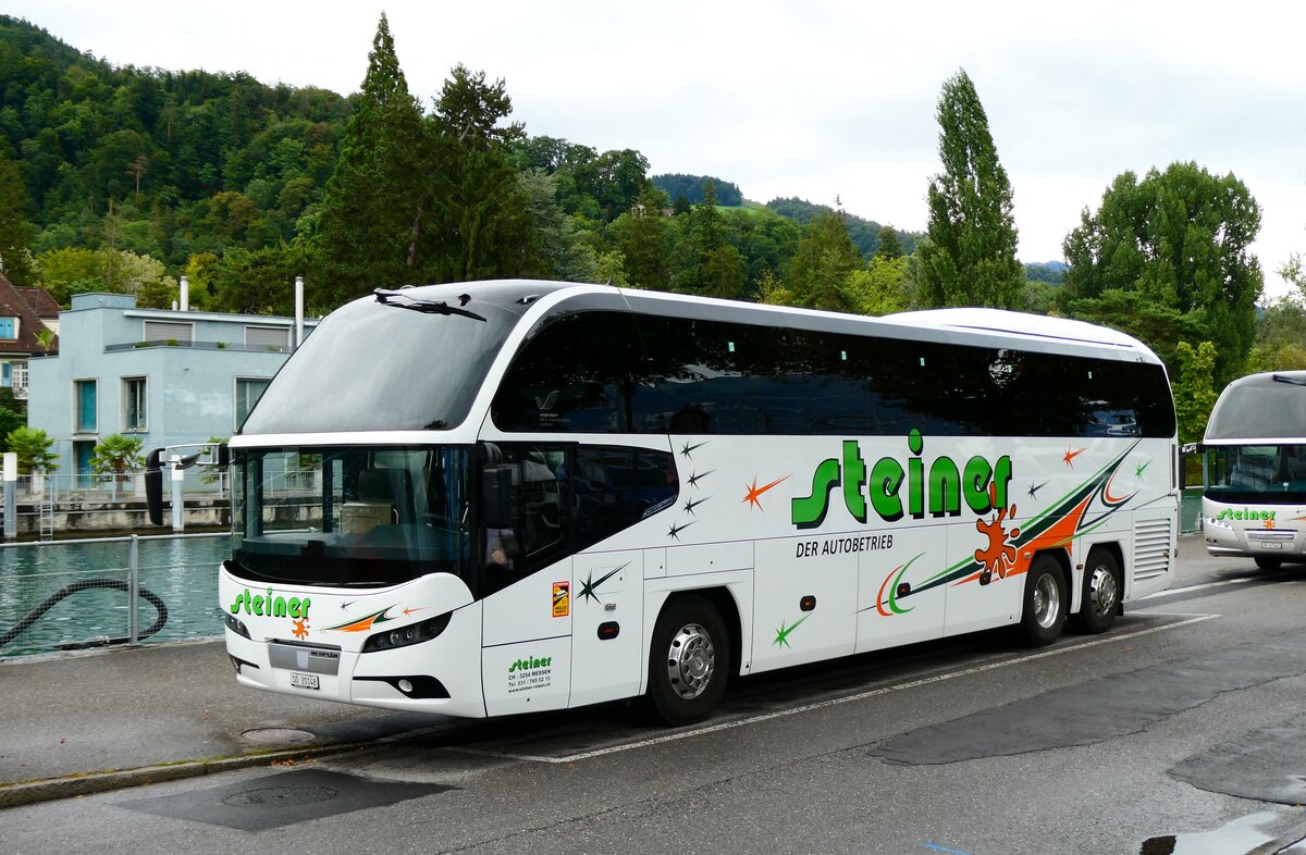 (279'500) - Steiner, Messen - SO 20'148 - Neoplan am 28. August 2025 bei der Schiffl�ndte Thun