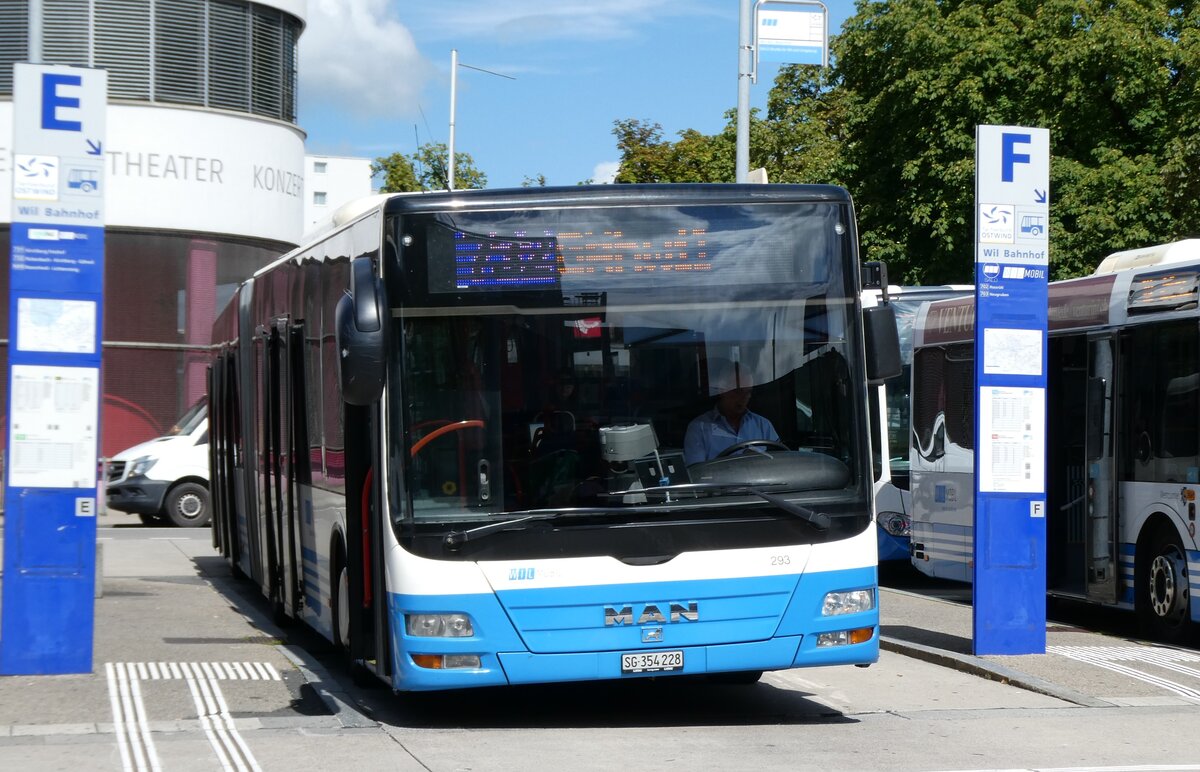 (279'544) - WilMobil, Wil - Nr. 293/SG 354'228 - MAN (ex RTB Altst�tten Nr. 3; ex SBC Chur Nr. 97) am 29. August 2025 beim Bahnhof Wil