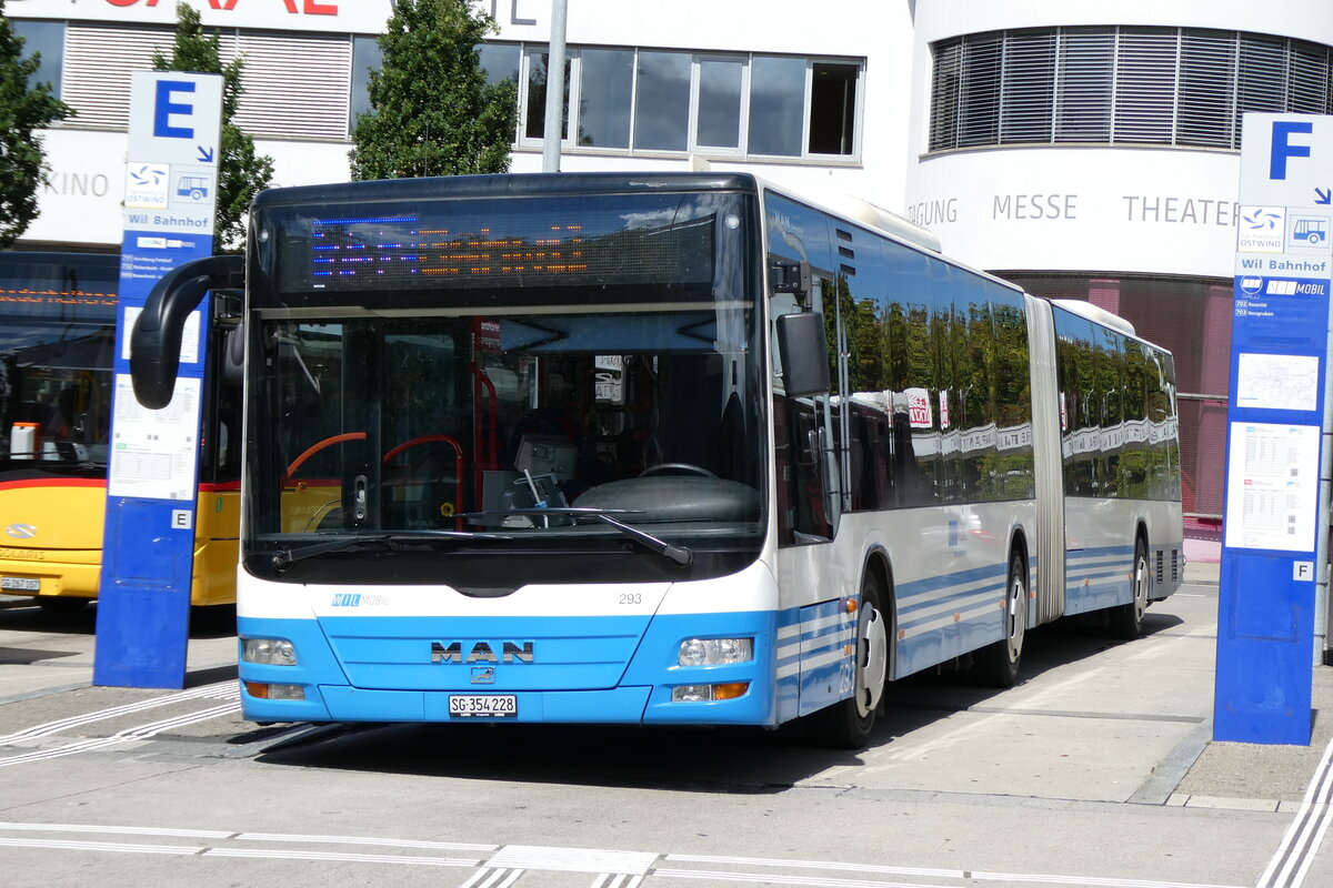 (279'545) - WilMobil, Wil - Nr. 293/SG 354'228 - MAN (ex RTB Altst�tten Nr. 3; ex SBC Chur Nr. 97) am 29. August 2025 beim Bahnhof Wil