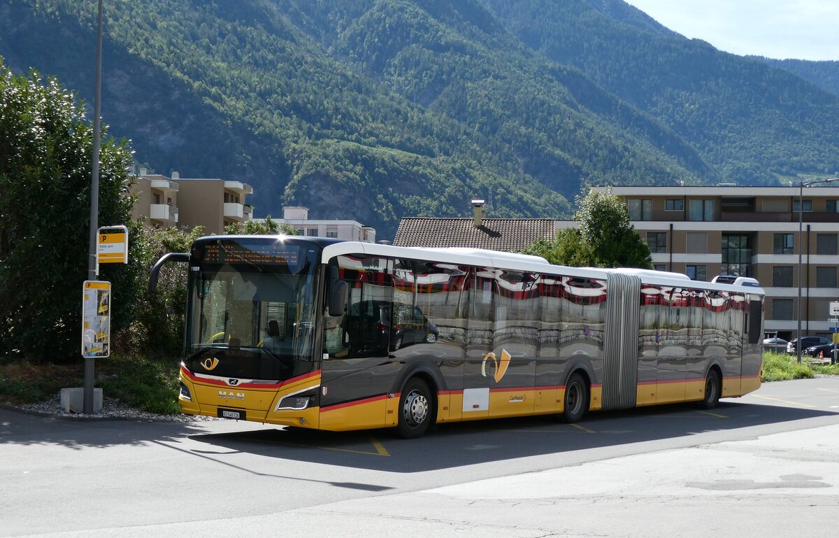 (279'966) - PostAuto Wallis - Nr. 86/VS 548'726/PID 11'889 - MAN am 6. September 2025 beim Bahnhof Riddes