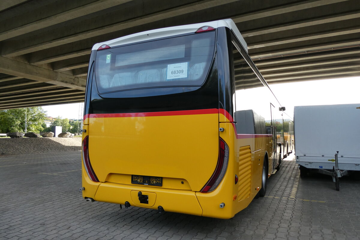 (280'005) - PostAuto Graub�nden - PID 12'378 - Iveco am 6. September 2025 in Kerzers, Murtenstrasse