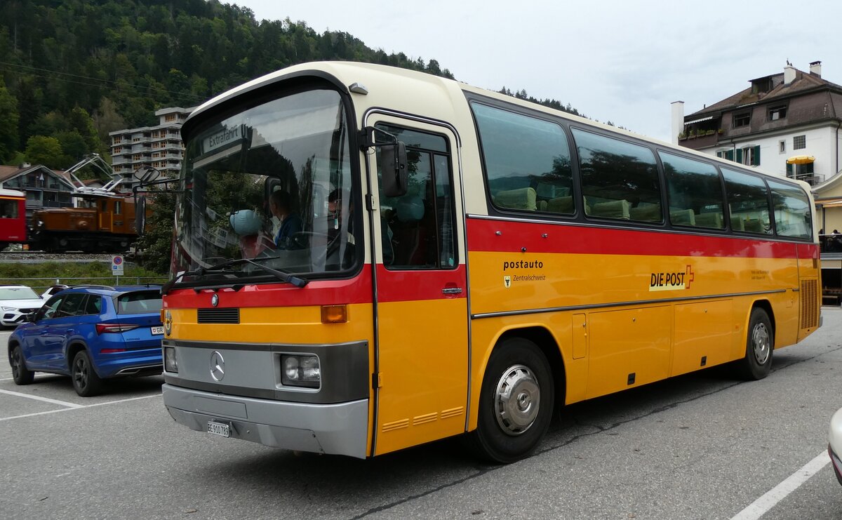 (280'086) - Buzzi, Bern - BE 910'789 - Mercedes (ex Mattli, Wassen/PID 2295) am 8. September 2025 in Ilanz, Hotel R�tia