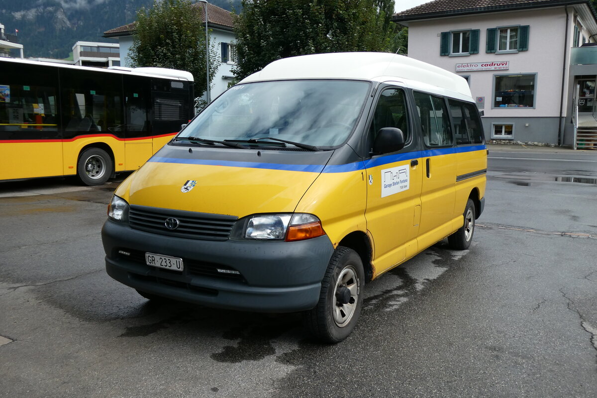 (280'186) - Fontana, Ilanz - Nr. 1/GR 233 U - Toyota (ex PostAuto Graub�nden/PID 3401; ex Gemeinde, Duvin) am 9. September 2025 in Ilanz, Garage (Werkstattwagen)