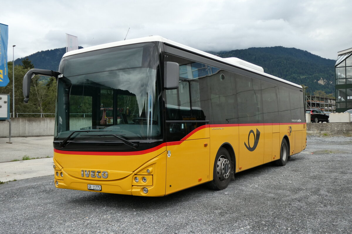 (280'204) - PostAuto Graub�nden - GR 11'775/PID 11'638 - Iveco (ex Nr. 22; ex Nr. 6; ex Fontana, Ilanz Nr. 6) am 9. September 2025 in Schluein, Garage