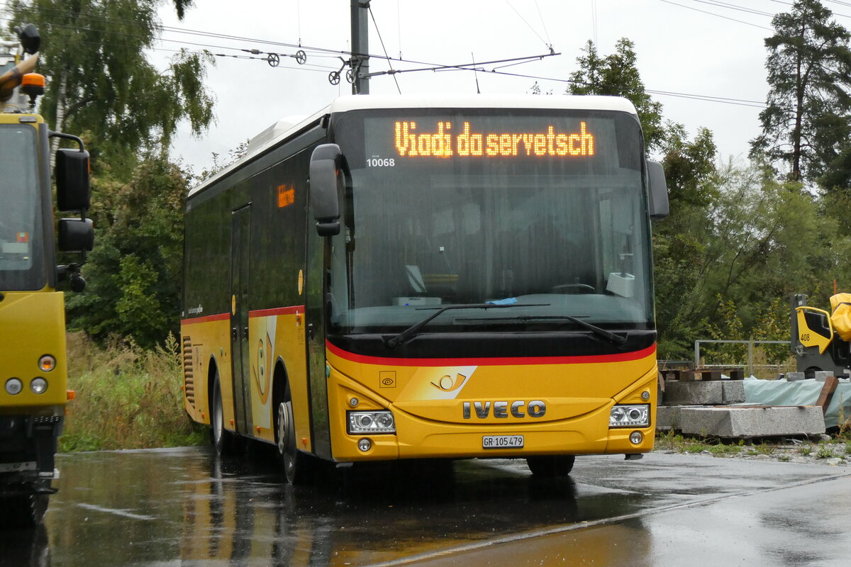 (280'221) - PostAuto Graub�nden - GR 105'479/PID 10'068 - Iveco (ex Nr. 21; ex Fontana, Ilanz Nr. 21) am 10. September 2025 beim Bahnhof Ilanz