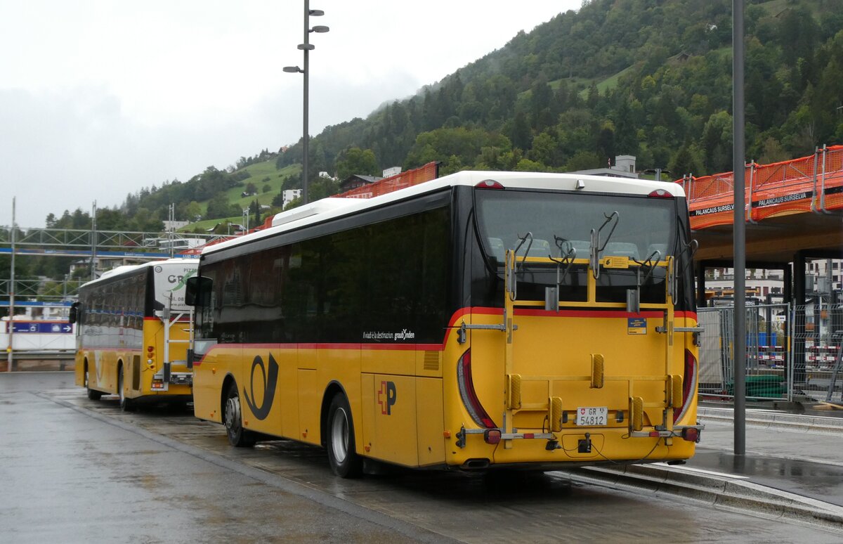 (280'223) - PostAuto Graub�nden - GR 54'812/PID 10'067 - Iveco (ex Nr. 29; ex Nr. 24; ex Fontana, Ilanz Nr. 24) am 10. September 2025 beim Bahnhof Ilanz