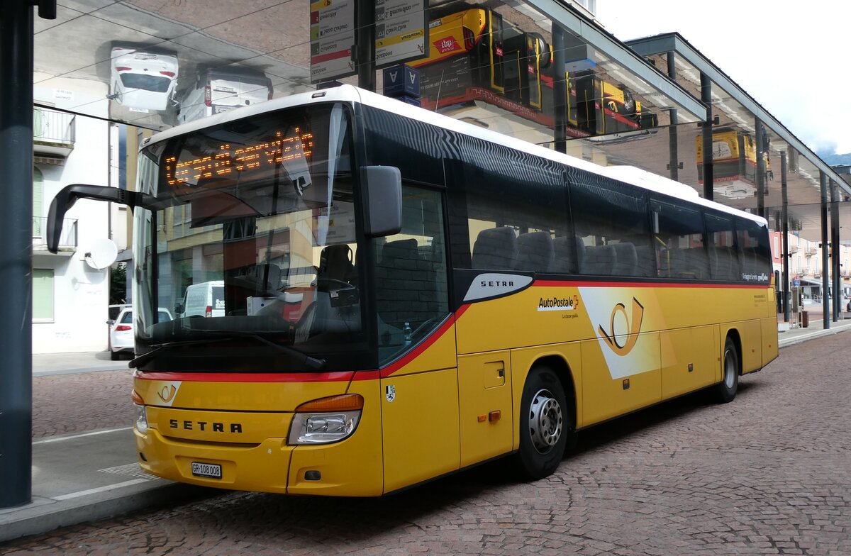 (280'307) - TpM, Mesocco - Nr. 8/GR 108'008/PID 10'045 - Setra am 13. September 2025 beim Bahnhof Biasca
