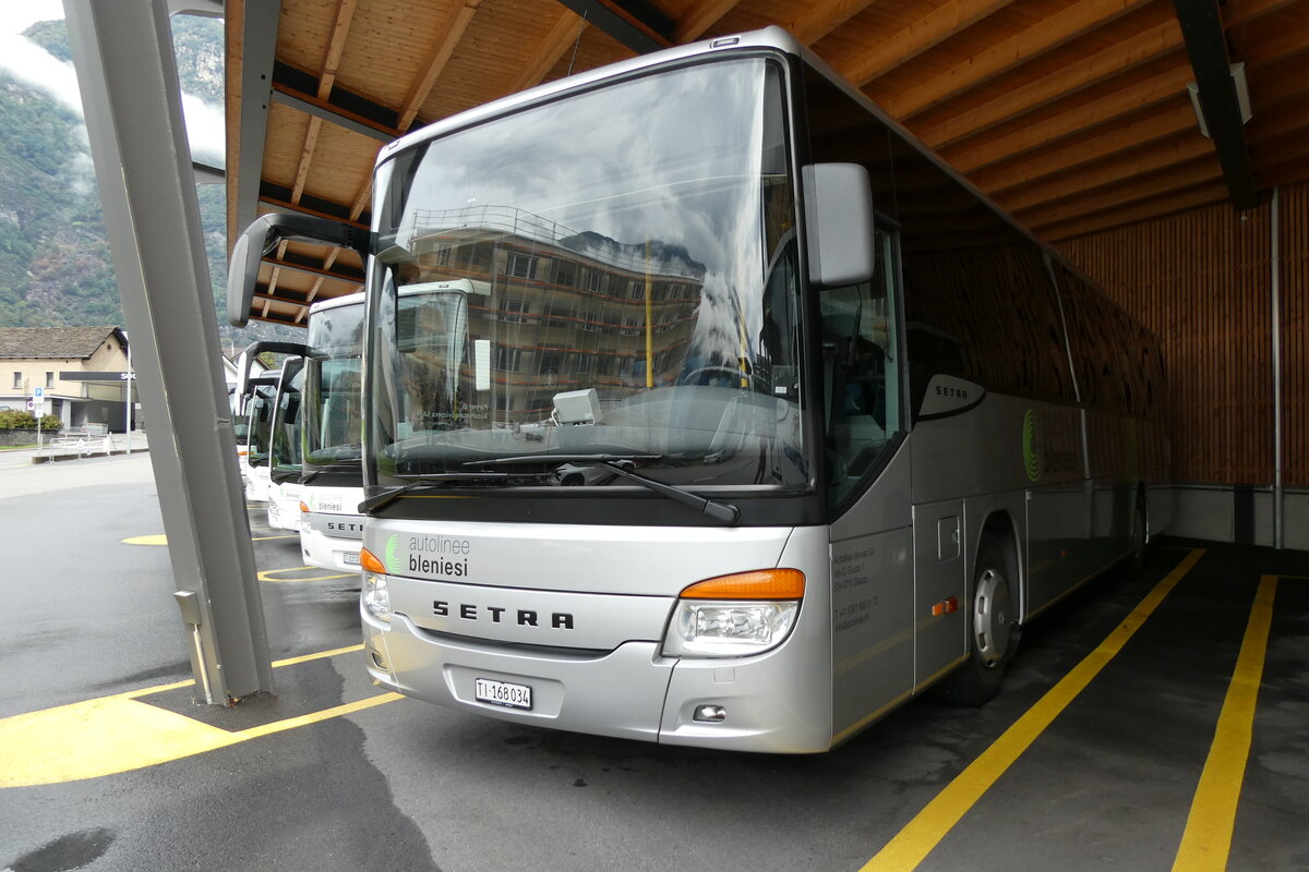 (280'326) - ABl Biasca - Nr. 34/TI 168'034 - Setra (ex AMSA Chiasso Nr. 36) am 13. September 2025 in Biasca, Garage