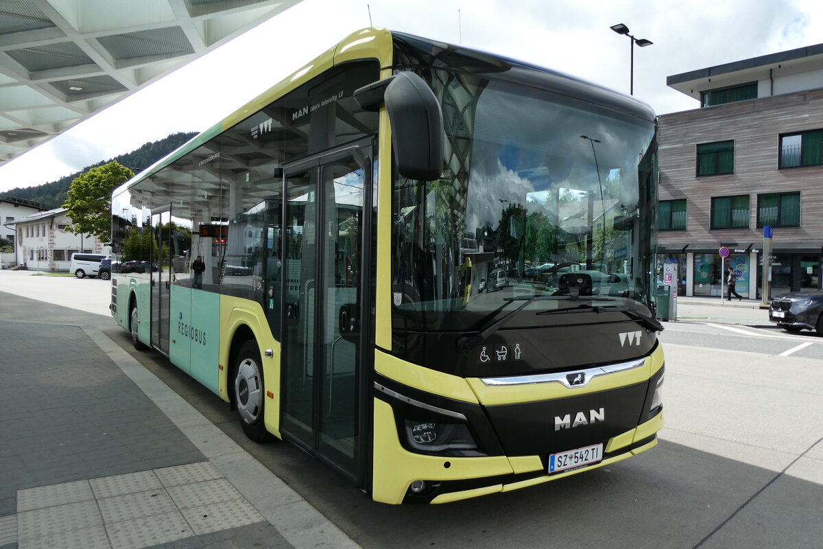 (280'456) - Breuss, Rankweil - Nr. 542/SZ 542 TI - MAN am 16. September 2025 beim Bahnhof Seefeld