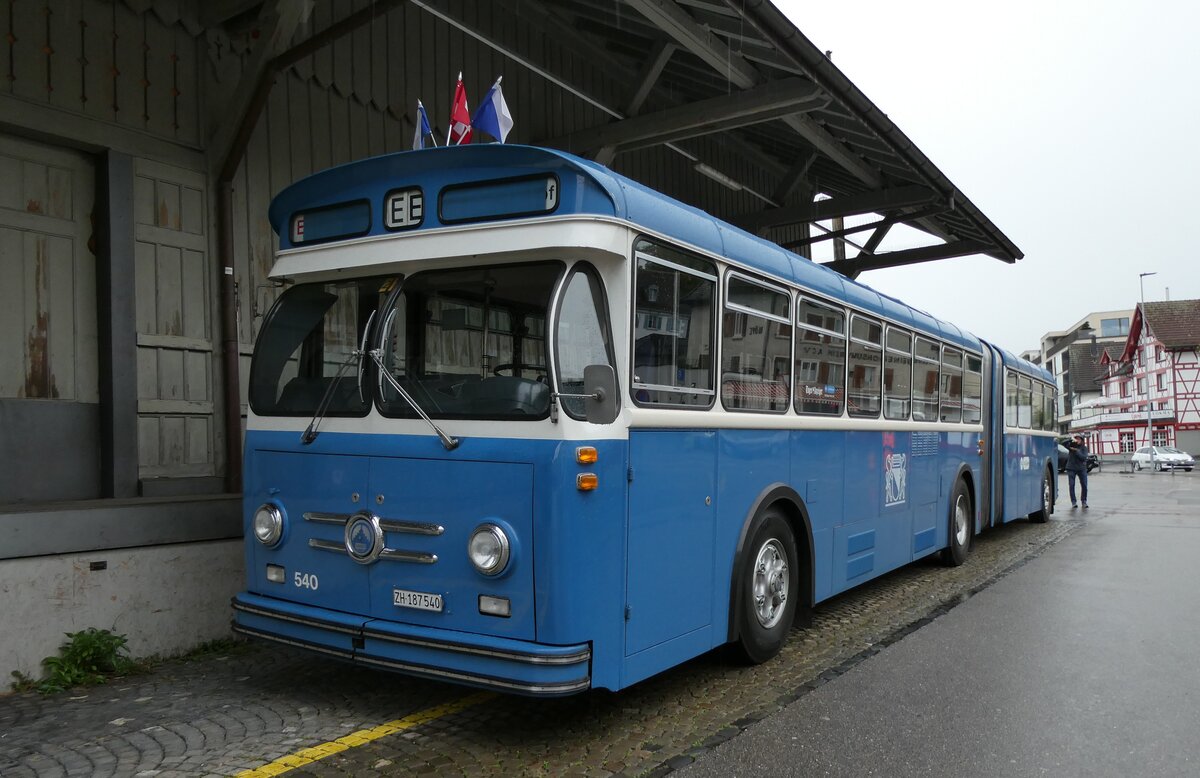 (280'694) - VBZ Z�rich (TMZ) - Nr. 540/ZH 187'540 - Saurer/Saurer (ex Nr. 7540; ex Nr. 540) am 27. September 2025 beim Bahnhof W�denswil