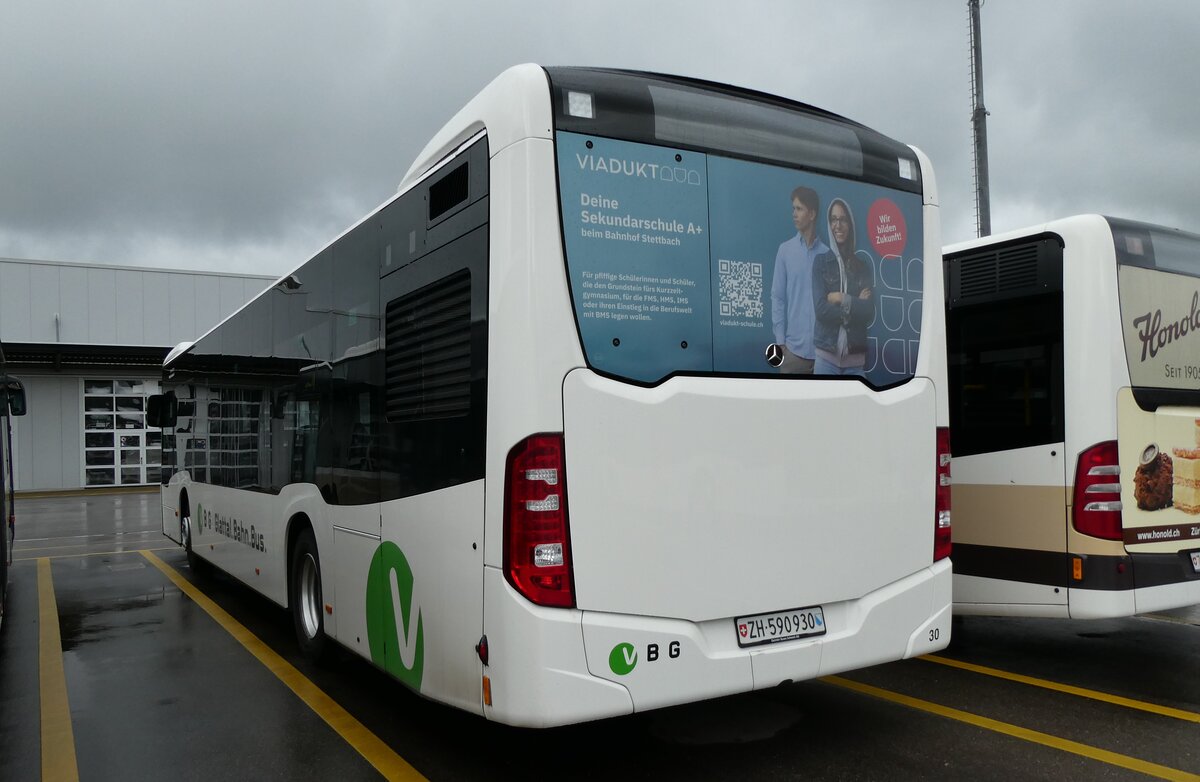(280'766) - Maag, Kloten - Nr. 30/ZH 590'930 - Mercedes am 27. September 2025 in Winterthur, Daimler Buses