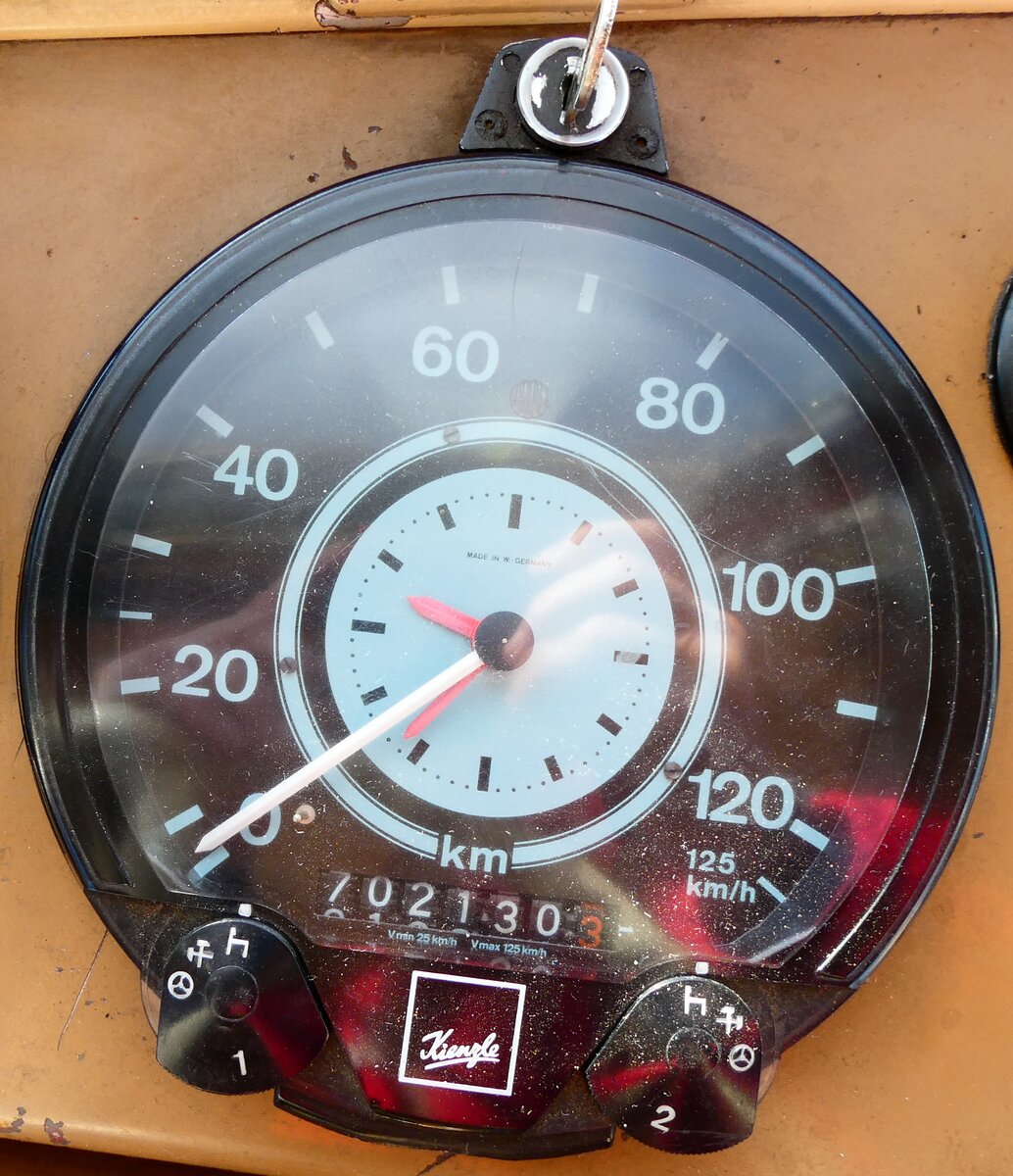 (280'990) - Steiner, Messen - SO 20'142 - Berna/Hess (ex B�rtschi, Biberen) am 5. Oktober 2025 beim Bahnhof Langnau (Detailaufnahme - 702'130,3 Kilometer)