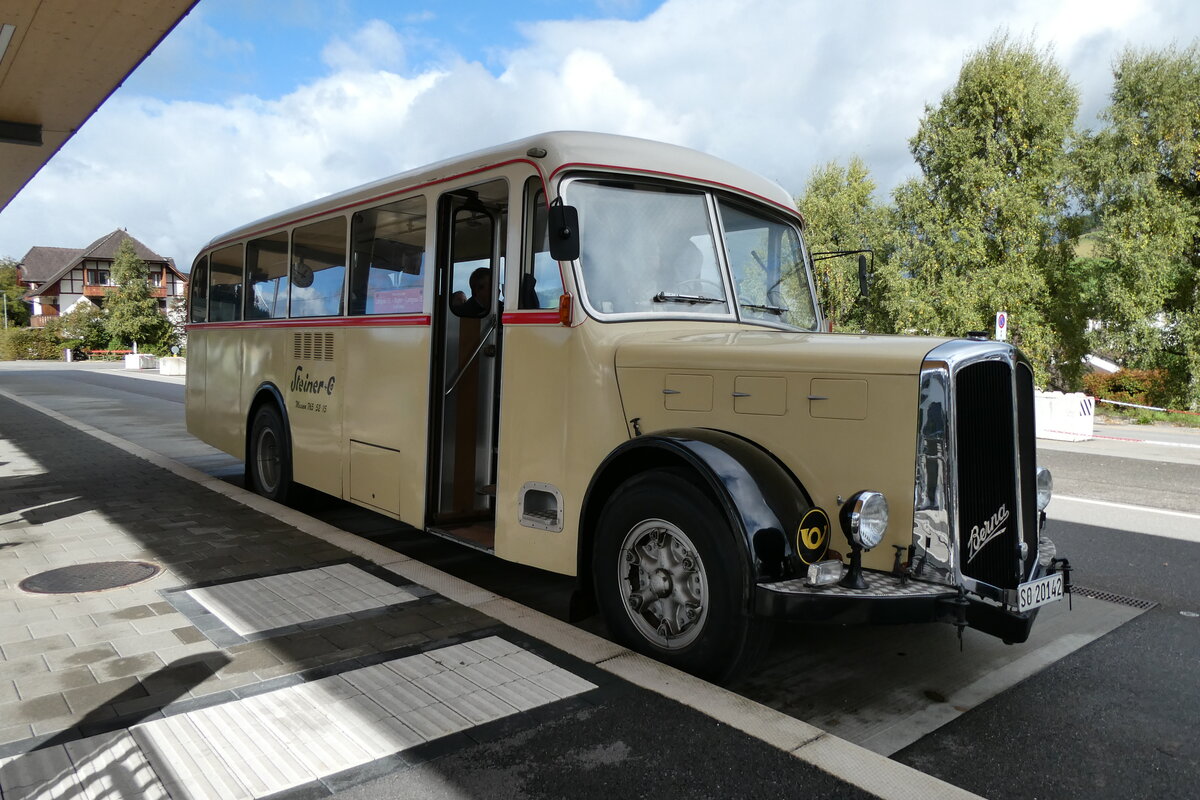(281'007) - Steiner, Messen - SO 20'142 - Berna/Hess (ex B�rtschi, Biberen) am 5. Oktober 2025 beim Bahnhof Biglen