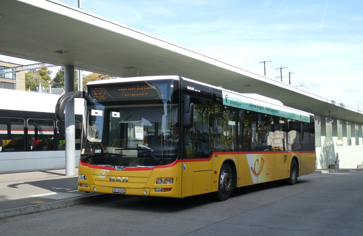 (281'095) - Rattin, Neuhausen - Nr. 327/SH 43'348/PID 10'653 - MAN (ex Rattin, Schlatt Nr. 327; ex Richter, Ossingen Nr. 327) am 10. Oktober 2025 beim Bahnhof Schaffhausen