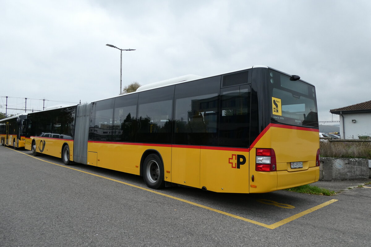 (281'240) - CarPostal Ouest - VD 495'031/PID 5011 - MAN am 11. Oktober 2025 in Yverdon, Garage